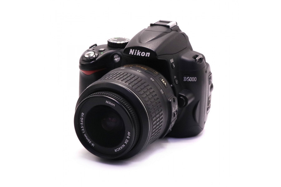 Фотоаппарат Nikon D5000 kit в упаковке (пробег 7110 кадров)