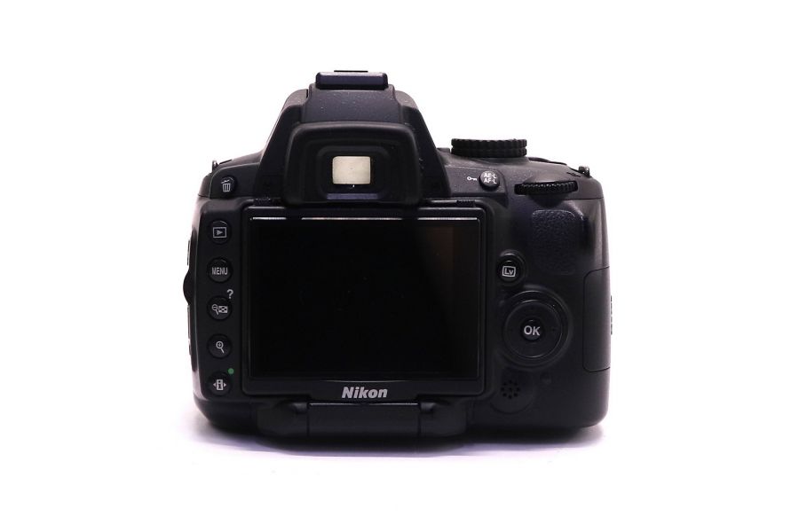 Фотоаппарат Nikon D5000 kit в упаковке (пробег 7110 кадров)