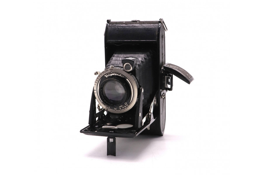 Voigtlander Bessa + Voigtar 3.5/105mm Compur Rapid