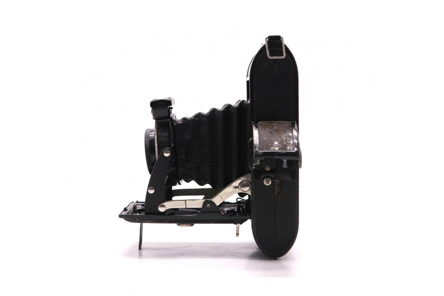 Voigtlander Bessa + Voigtar 3.5/105mm Compur Rapid