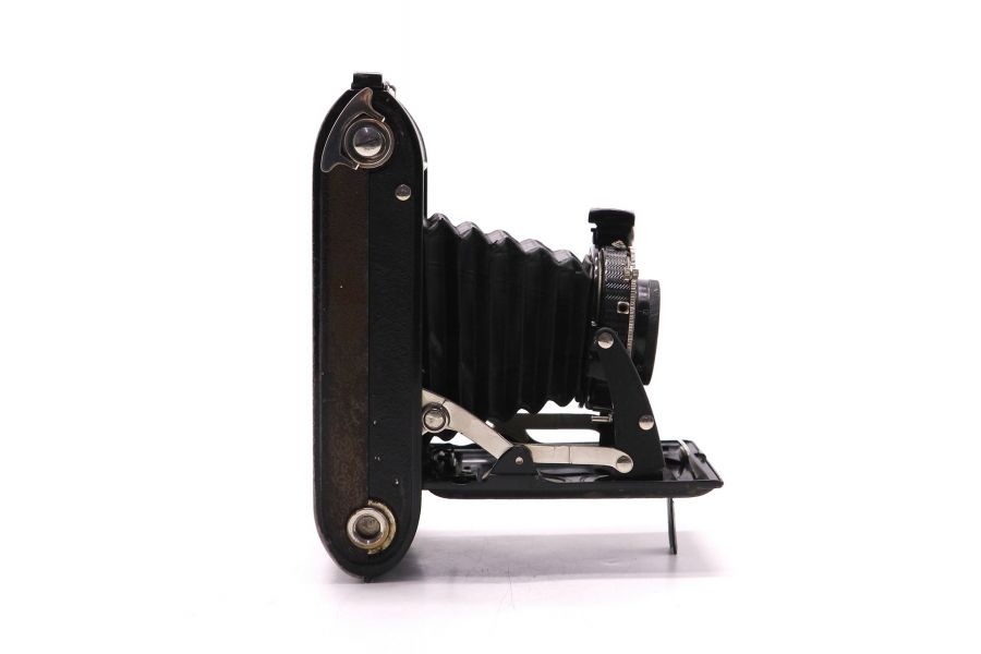 Voigtlander Bessa + Voigtar 3.5/105mm Compur Rapid