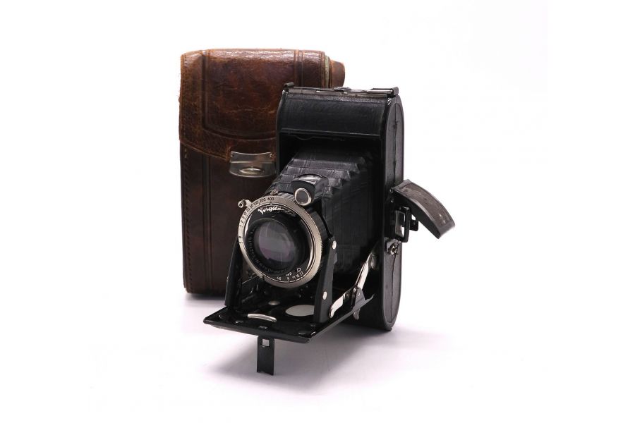 Voigtlander Bessa + Voigtar 3.5/105mm Compur Rapid