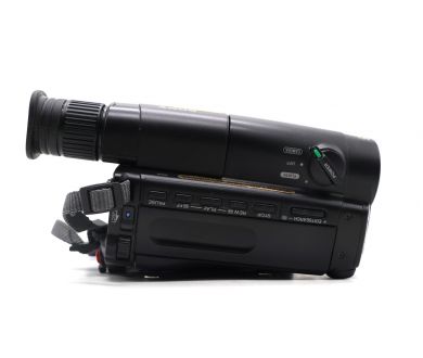 Аналоговая видеокамера Sony CCD-TR330E Video8