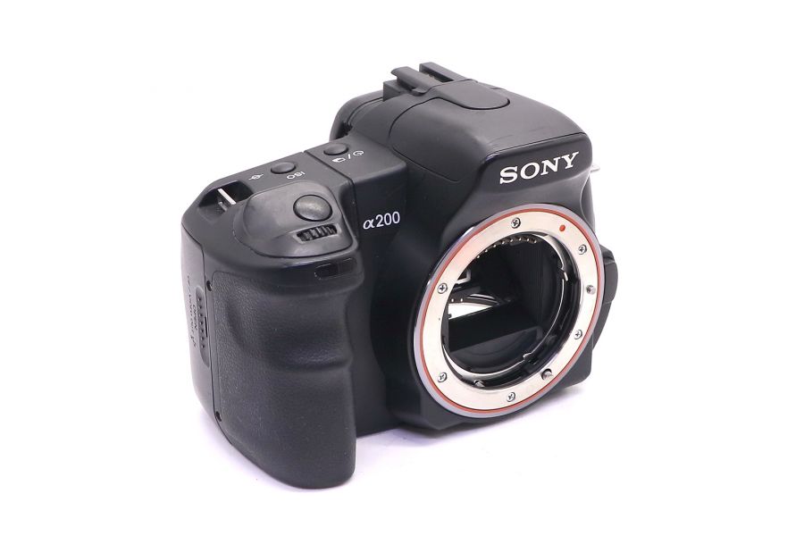 Зеркальный цифровой фотоаппарат Sony A200 body