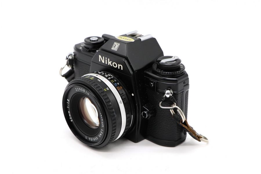 Фотокамера Nikon EM + Nikon 50mm f/1.8 (Japan, 1980)