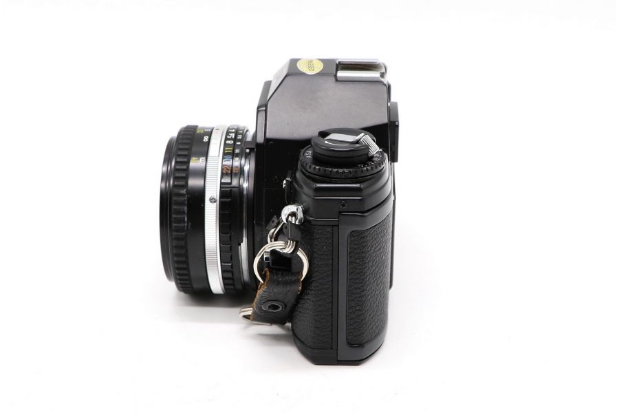 Фотокамера Nikon EM + Nikon 50mm f/1.8 (Japan, 1980)