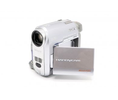 Видеокамера цифровая Sony DCR-HC40E формата MiniDV