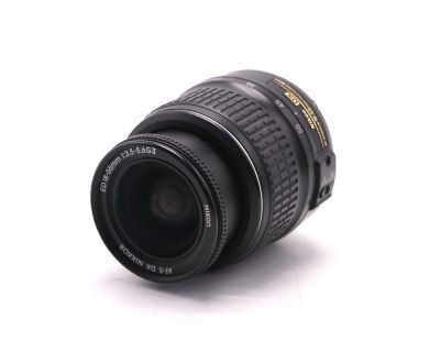 Цифровой Nikon 18-55mm f/3,5-5,6G II AF-S ED DX