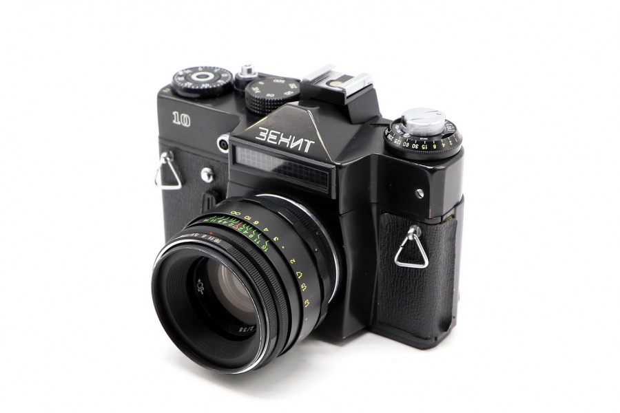 Фотокамера Зенит 10 + Гелиос-44-2 (СССР, 1981)