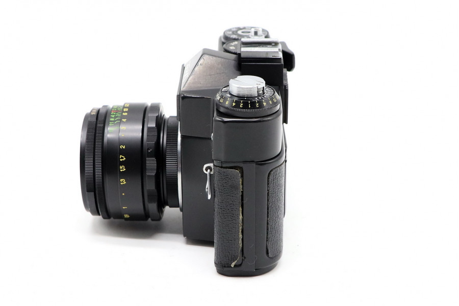 Фотокамера Зенит 10 + Гелиос-44-2 (СССР, 1981)