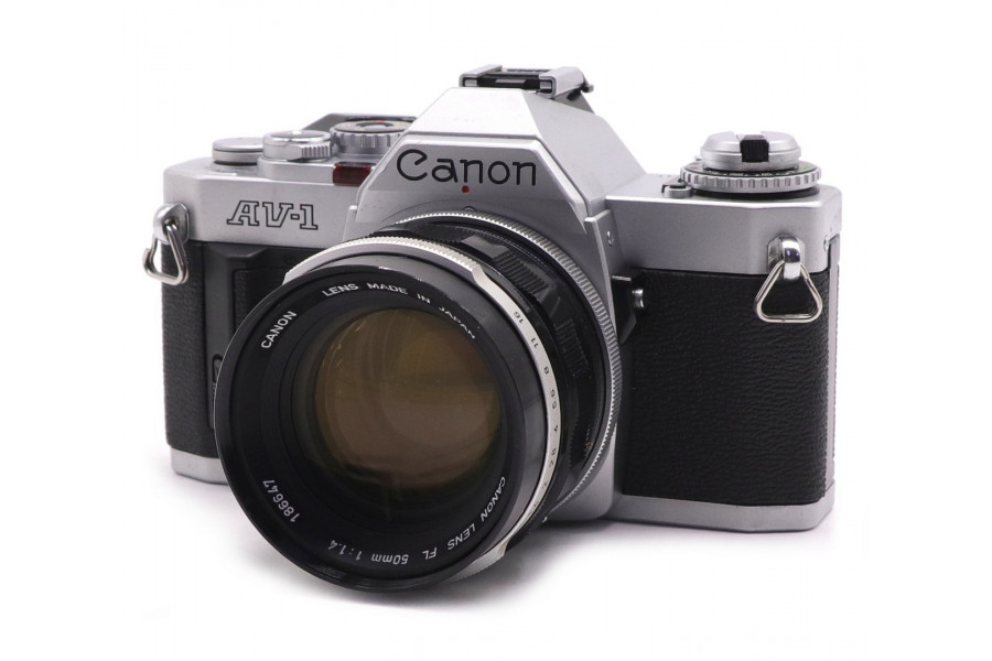 Плёночная зеркальная фотокамера Canon AV-1 kit