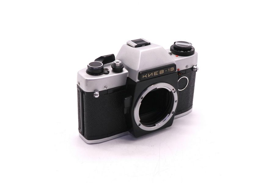 Зеркальный фотоаппарат Киев 19 body неисправный