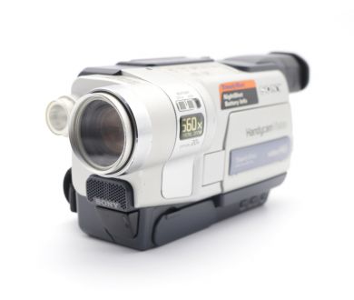 Видеокамера аналоговая Sony CCD-TRV418E Handycam