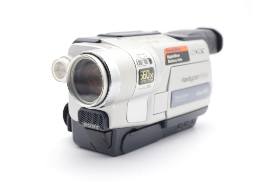 Видеокамера аналоговая Sony CCD-TRV418E Handycam