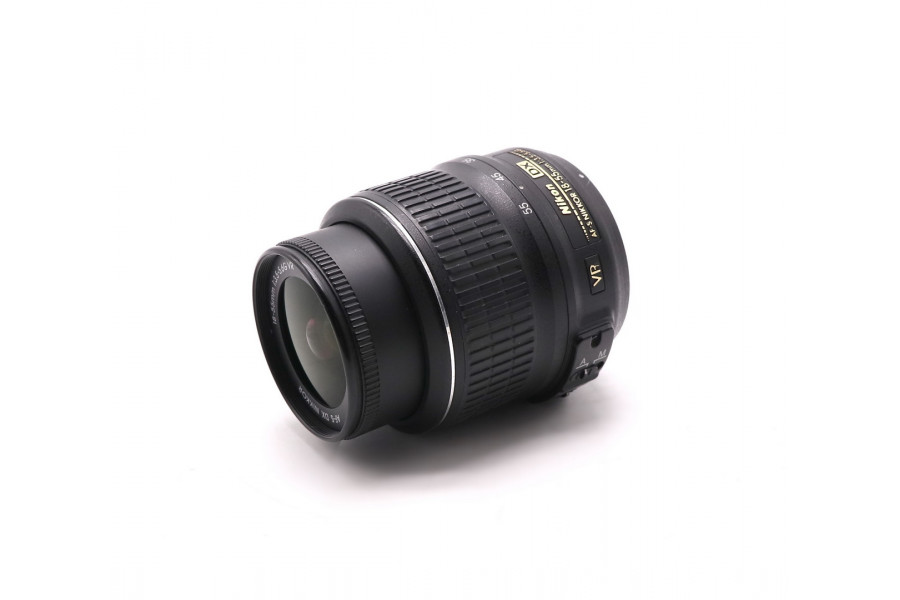 Nikon 18-55mm f/3.5-5.6G AF-S VR DX Nikkor