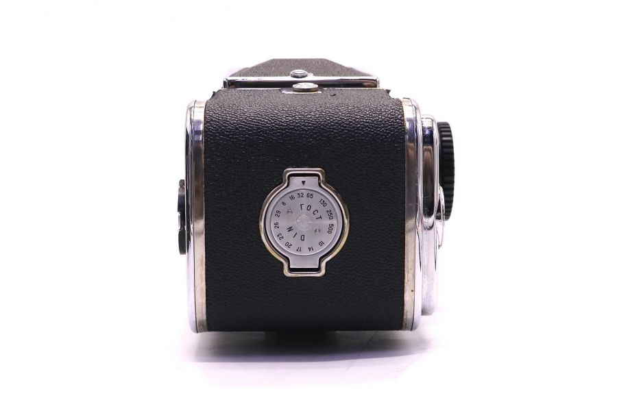 Фотокамера Киев 88 + Волна-3 2,8/80 МС комплект