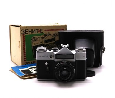 Фотоаппарат Зенит Е + Индустар 50-2 kit в упаковке