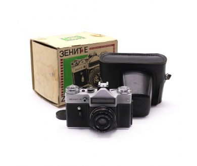 Фотоаппарат Зенит Е + Индустар 50-2 kit в упаковке