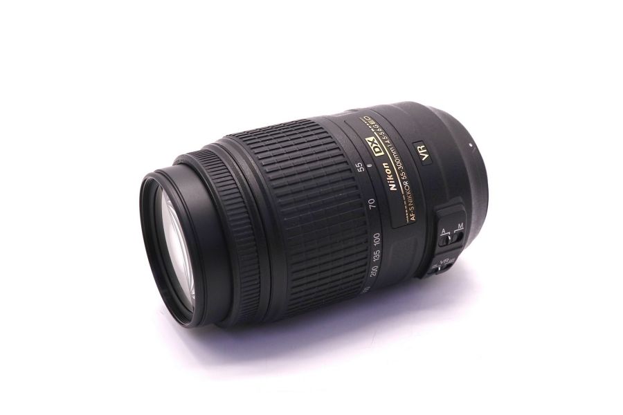 Объектив Nikon 55-300mm f/4.5-5.6G AF-S DX VR ED Zoom-Nikkor 