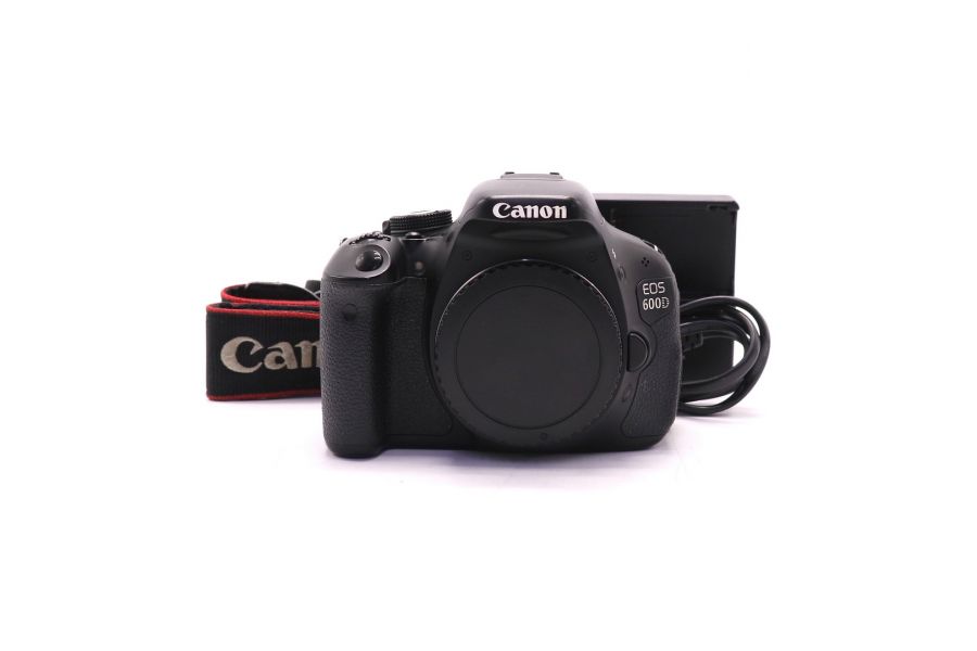 Canon EOS 600D body (пробег 23645 кадров)