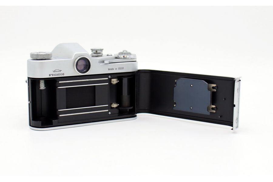 Камера Зенит 3М/Zenit 3M + Гелиос-44 (СССР, 1967)