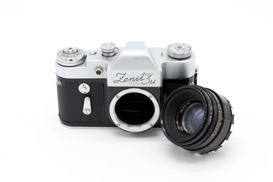 Камера Зенит 3М/Zenit 3M + Гелиос-44 (СССР, 1967)