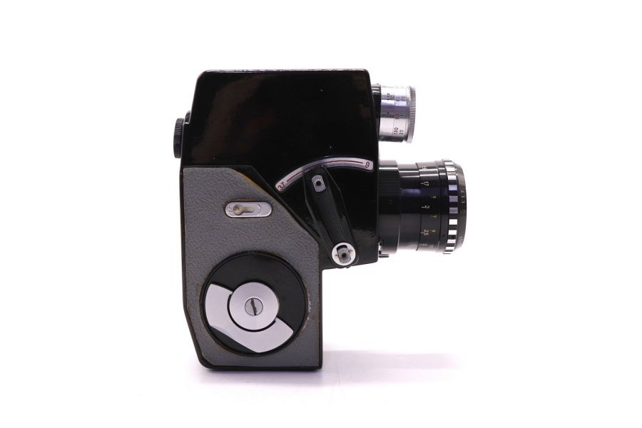 Советская узкопленочная киносъёмочная камера Лада