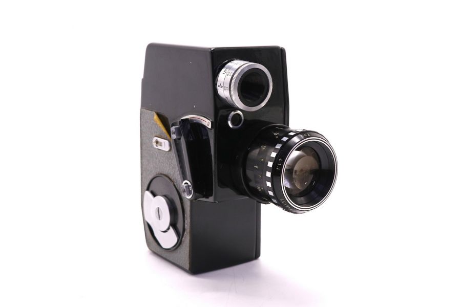 Советская узкопленочная киносъёмочная камера Лада