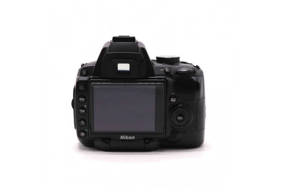Nikon D5000 body (пробег 17705 кадров)