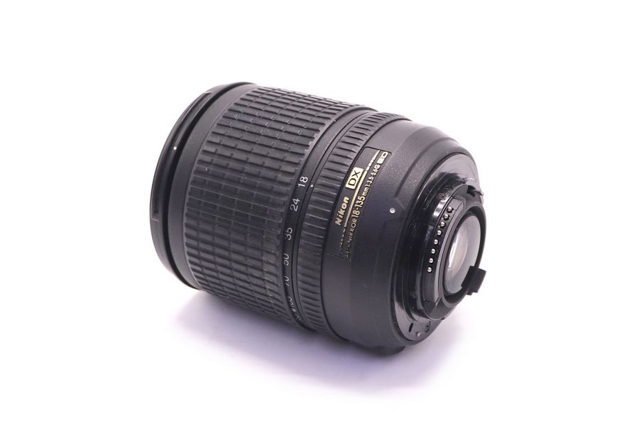 Nikon 18-135mm f/3.5-5.6G ED-IF AF-S DX Zoom-Nikkor, Thailand