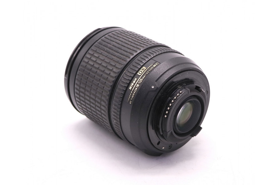 Цифровой Nikon 18-135mm f/3.5-5.6G ED-IF AF-S DX Zoom-Nikkor