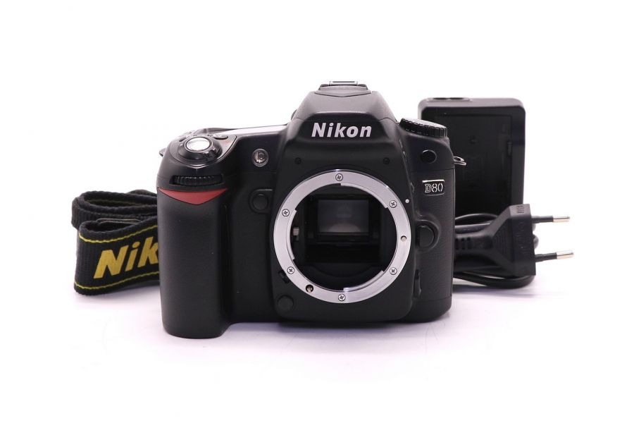 Nikon D80 body (пробег 9500 кадров)