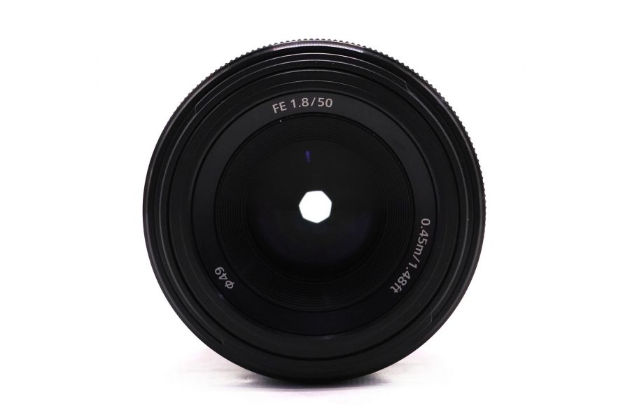 Объектив Sony FE 1.8/50 (SEL-50F18F) в упаковке
