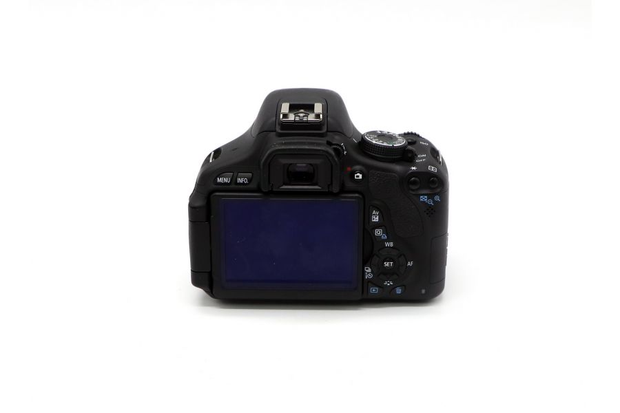 Камера Canon EOS 600D kit (пробег 8990 кадров)