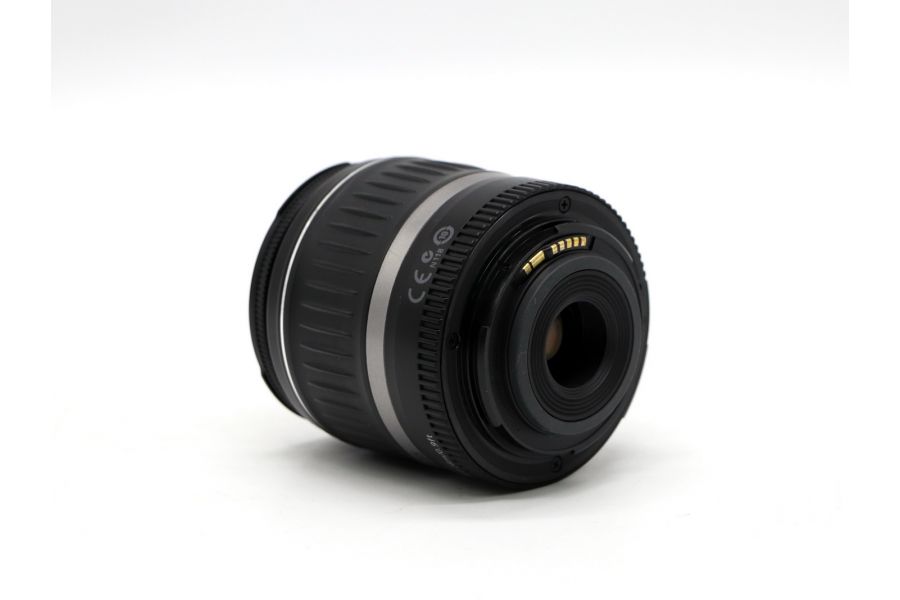 Стандартный объектив Canon EF-S 18-55mm 3.5-5.6 II