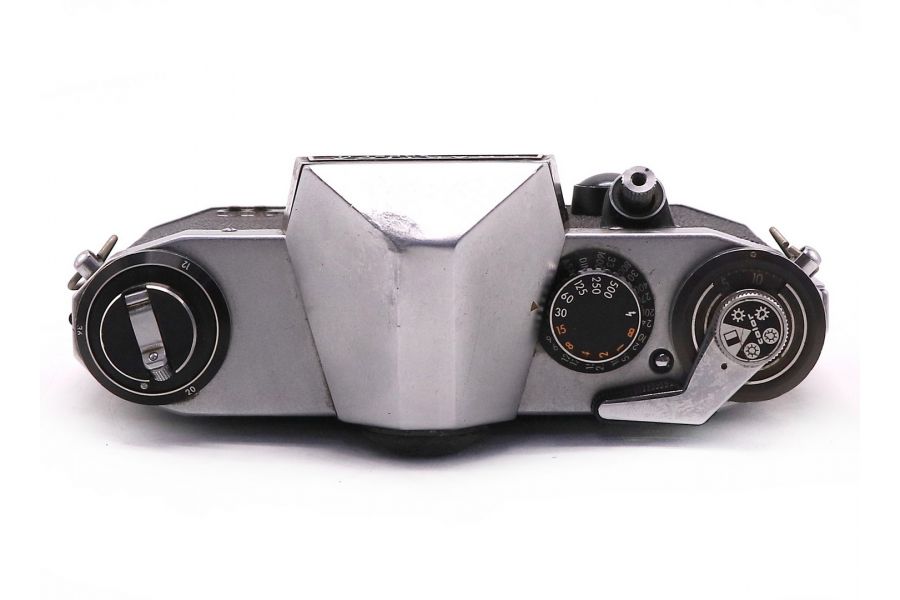 Зеркальный фотоаппарат Praktica Super TL body