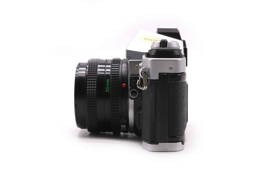 Зеркальный фотоаппарат Canon AE-1 Program kit