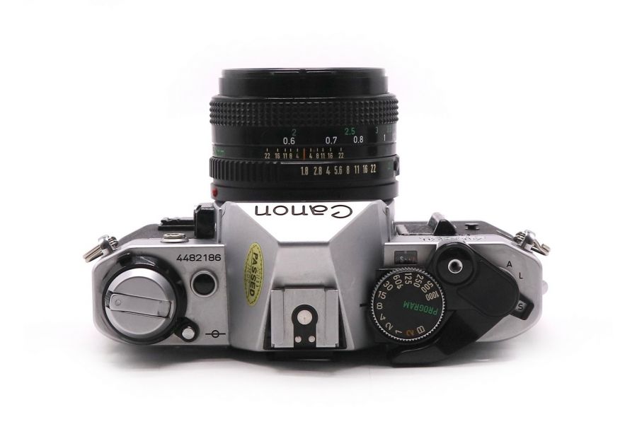 Зеркальный фотоаппарат Canon AE-1 Program kit