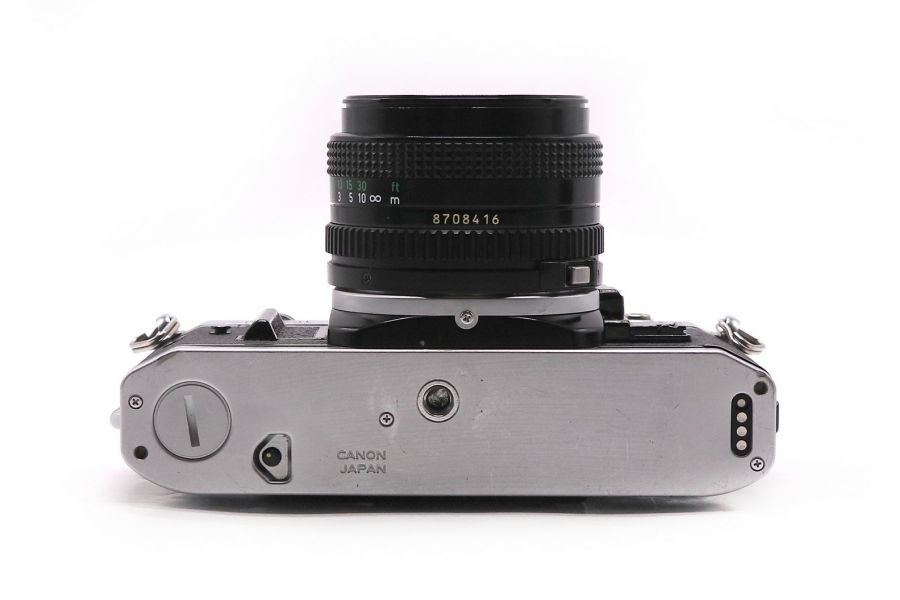 Зеркальный фотоаппарат Canon AE-1 Program kit