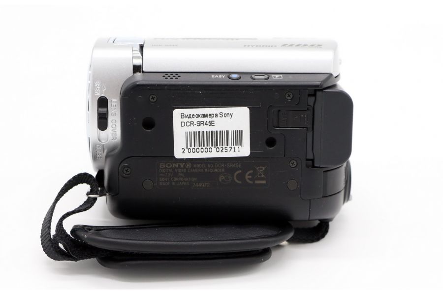 0,8 млн пикселей видеокамера Sony DCR-SR45E