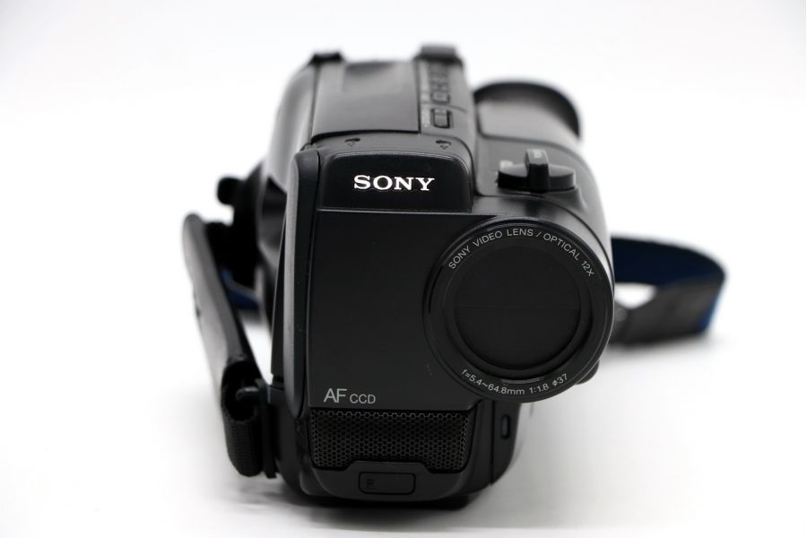 Видеокамера Sony CCD-TR420E (Japan, 1996)