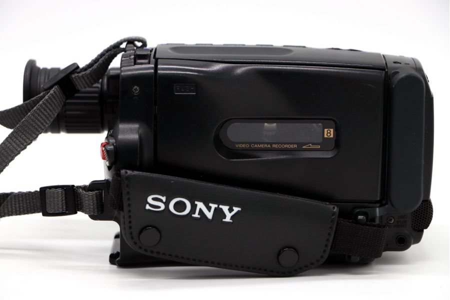 Видеокамера Sony CCD-TR420E (Japan, 1996)