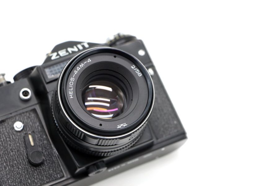 Зеркальный фотоаппарат Зенит 11 kit + Гелиос (СССР, 1987)