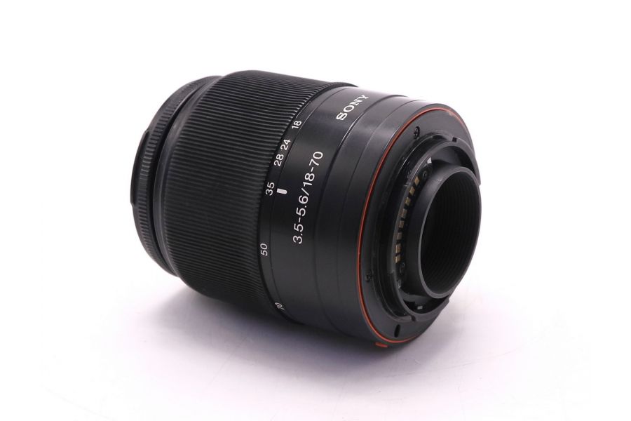 Sony DT 18-70mm F/3.5-5.6 б.