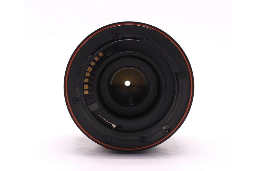 Sony DT 18-70mm F/3.5-5.6 б.