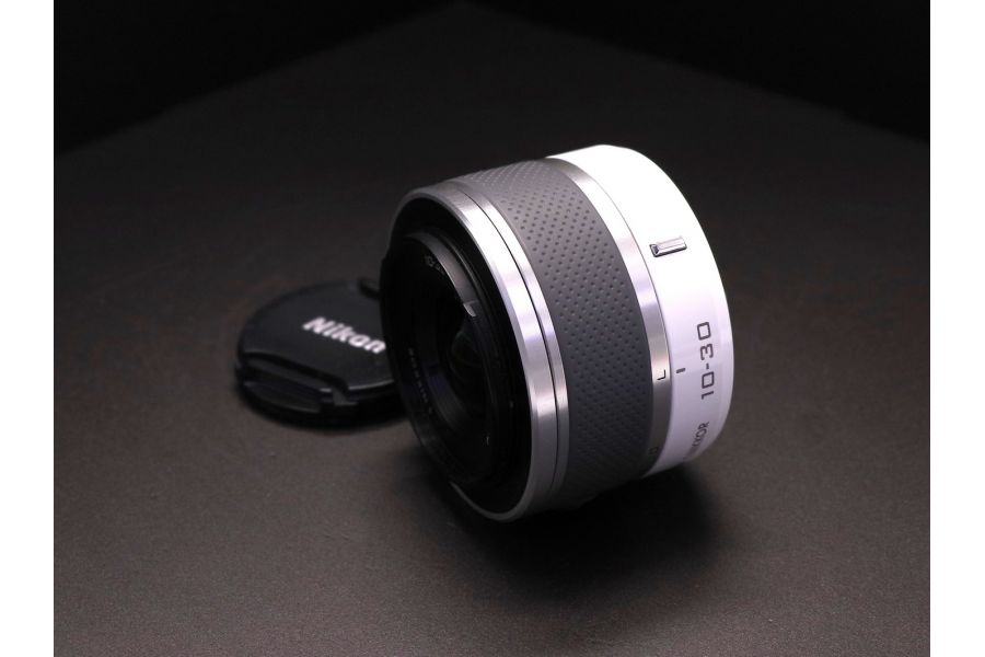 Объектив Nikon 10-30mm f3.5-5.6 VR Nikkor 1