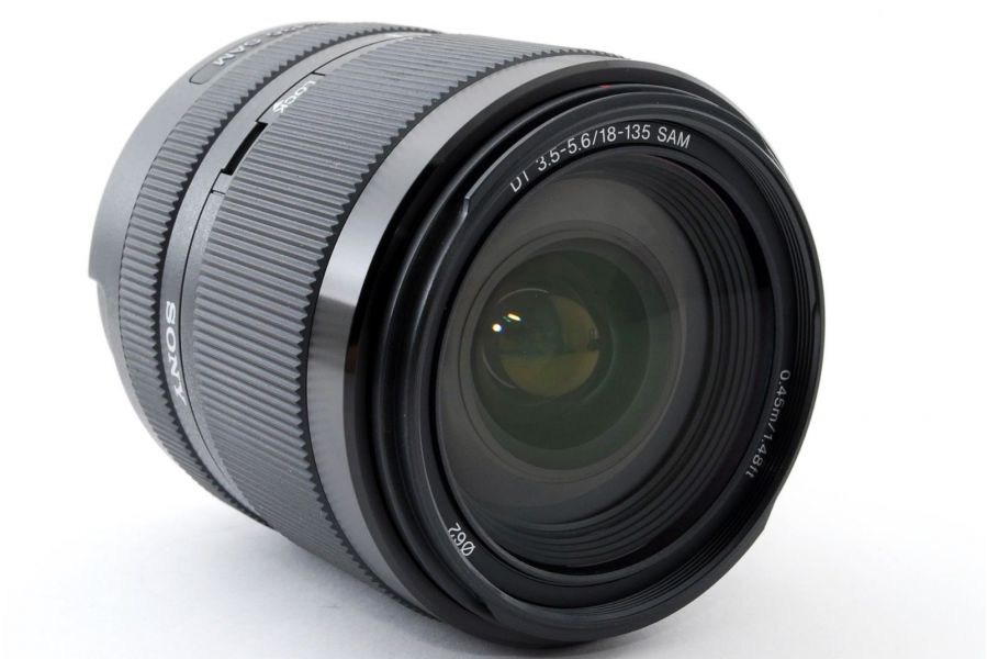 Объектив Sony DT 18-135mm f/3.5-5.6 SAM (SAL-18135)