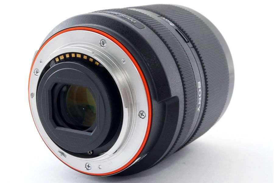 Объектив Sony DT 18-135mm f/3.5-5.6 SAM (SAL-18135)