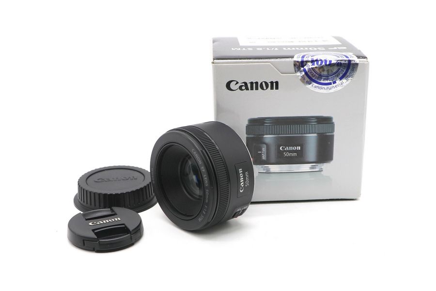 Объектив Canon EF 50mm f/1.8 STM в упаковке