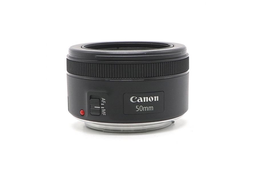 Объектив Canon EF 50mm f/1.8 STM в упаковке